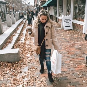 HI FRIEND👋🏼 Thanks for checking out my closet!